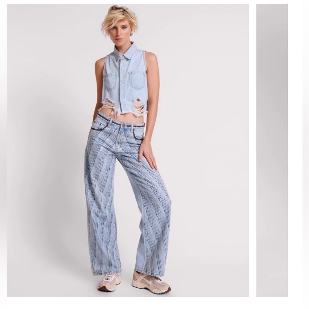 One Teaspoon 24 Jackson Mid Waist Wide Leg Denim Jeans - Blue Latte
$278.00 USD
